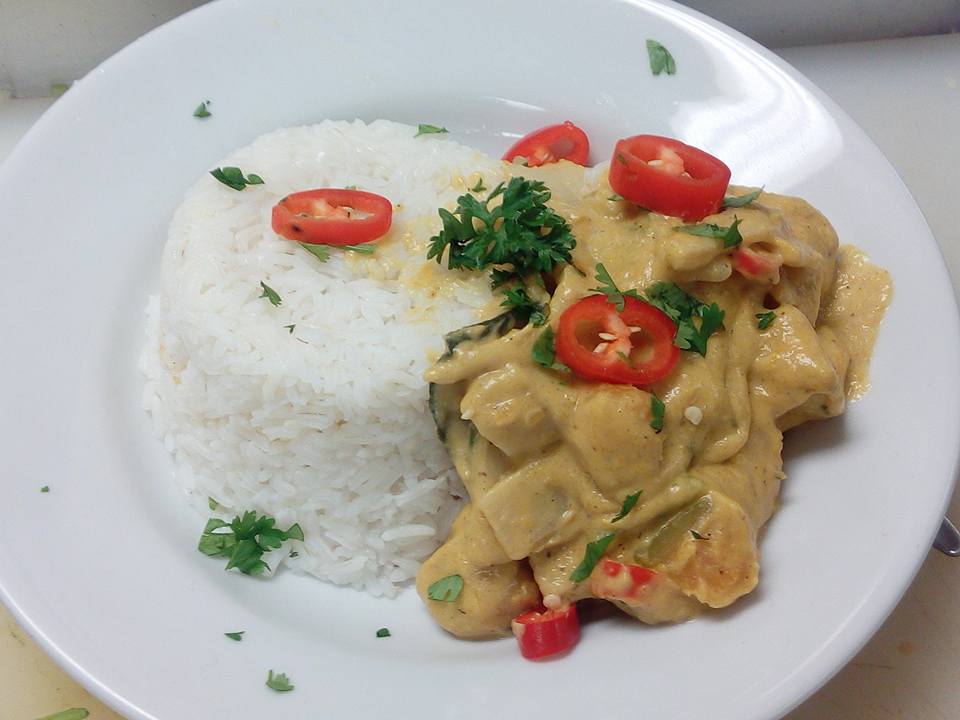DIY Thai yellow curry with steamed rice